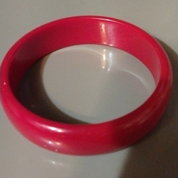 Source Unknown Jewelry - Vintage cherry red bangle bracelet (sku 7143)